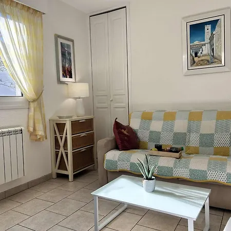 2 Pieces Avec Loggia, Proche Plage, Garage Et Prestations Soignees A - Fr-1-252-19 Apartment Antibes